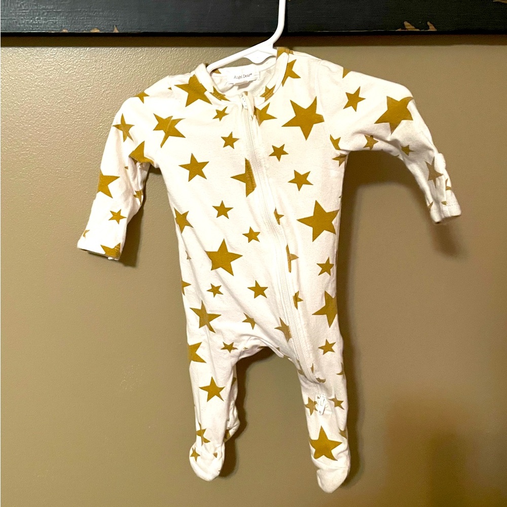 0-3 mos Angel Dear footed sleeper